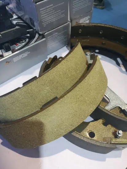BRAKE SHOE
